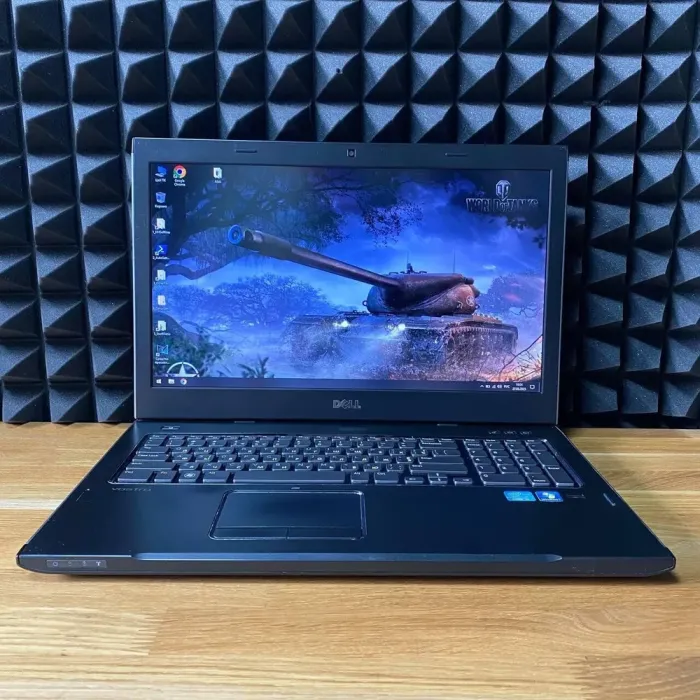 Ноутбук Б-клас Dell Vostro 3750 / 17.3" (1600x900) TN / Intel Core i5-2410M (2 (4) ядра по 2.3 - 2.9 GHz) / 8 GB DDR3 / 256 GB SSD / nVidia GeForce GT 525M, 1 GB GDDR3, 128-bit / WebCam / DVD-ROM б/в - зображення 2