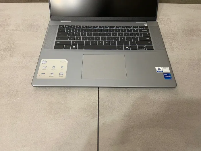 Ноутбук Dell Inspiron 16 Plus 7640 / 16" (2560x1600) IPS / Intel Core i7-13620H (10 (16) ядер по 3.6 - 4.9 GHz) / 16 GB DDR5 / 1000 GB SSD M.2 / Intel UHD Graphics / WebCam б/в - зображення 4