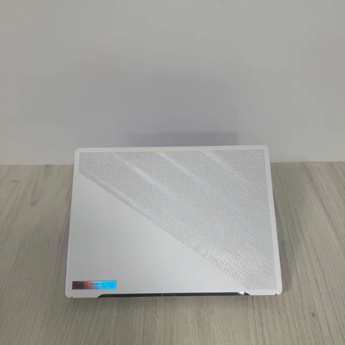 Ігровий ультрабук Asus ROG Zephyrus G14 GA402XV White / 14" (2560x1600) IPS / AMD Ryzen 9 7940HS (8 (16) ядер по 4,0 - 5,2 ГГц) / 32 ГБ DDR5 / 1000 ГБ SSD NVMe / nVidia GeForce RTX 4060, 8 ГБ GDDR6, 128-біт / Веб-камера б/в - изображение 6