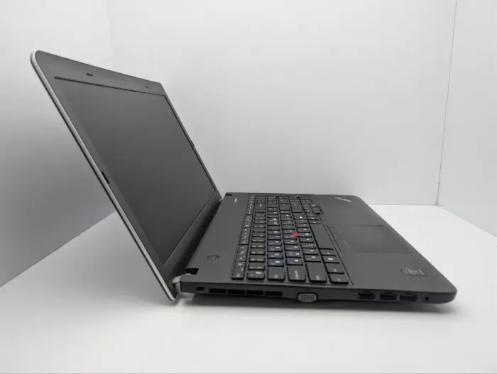 Ноутбук Lenovo ThinkPad E540 / 15.6" (1366x768) TN / Intel Core i3-4000M (2 (4) ядра по 2.4 GHz) / 8 GB DDR3 / 128 GB SSD / Intel HD Graphics 4600 / WebCam / DVD-ROM б/в - зображення 4