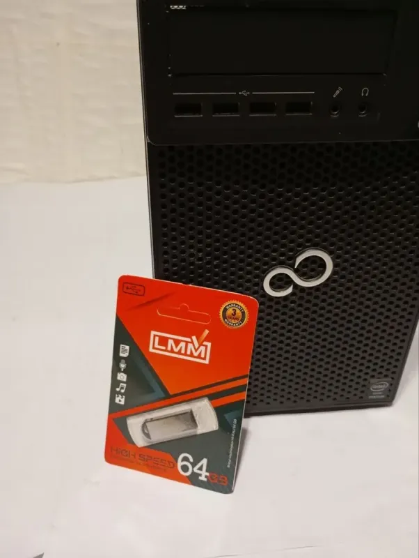 ПК Б-клас Fujitsu Esprimo P720 E85+ Tower / Intel Core i5-4570 (4 ядра по 3.2 - 3.7 GHz) / 16 GB DDR3 / 120 GB SSD + 500 GB HDD / Intel HD Graphics 4600 / DVD-RW б/в - зображення 6