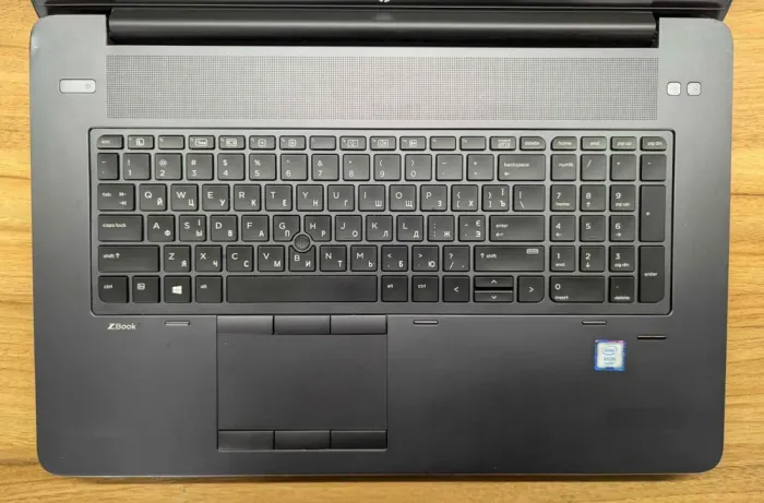 Мобільна робоча станція Б-клас HP zBook 17 G4 / 17.3" (1920x1080) IPS / Intel Xeon E3-1535M v6 (4 (8) ядра по 3.1 - 4.2 GHz) / 32 GB DDR4 / 512 GB SSD / nVidia Quadro P4000, 8 GB GDDR5, 256-bit / WebCam / Fingerprint / Windows 10 б/в - зображення 5