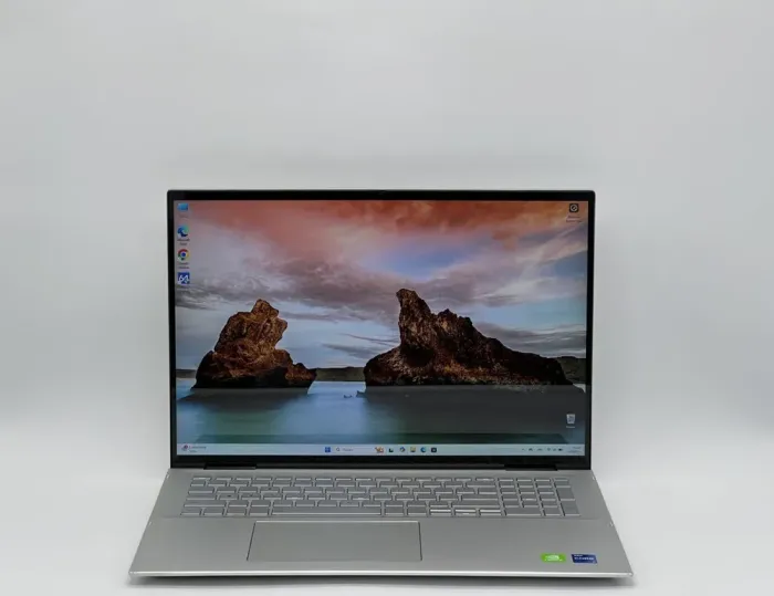 Ноутбук-трансформер Dell Inspiron 7706 2-in-1 / 17" (2560x1600) IPS Touch / Intel Core i7-1165G7 (4 (8) ядра по 2.8 - 4.7 GHz) / 16 GB DDR4 / 480 GB SSD / nVidia GeForce MX350, 2 GB GDDR5, 64-bit / WebCam б/в - зображення 2