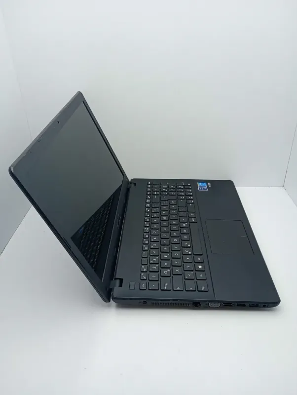 Ноутбук Asus X551 / 15.6" (1366x768) TN / Intel Pentium N3530 (4 ядра по 2.16 - 2.58 GHz) / 4 GB DDR3 / 120 GB SSD / Intel HD Graphics / WebCam б/в - зображення 3