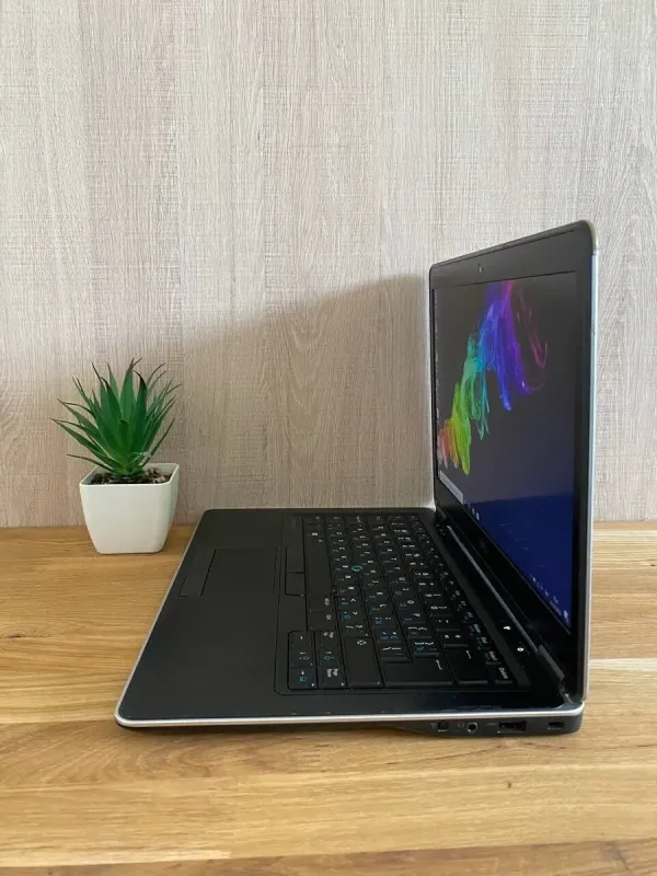Ноутбук Dell Latitude E7440 / 14" (1920x1080) TN / Intel Core i5-4300U (2 (4) ядра по 1.9 - 2.9 GHz) / 12 GB DDR3 / 128 GB SSD / Intel HD Graphics 4400 / WebCam / HDMI б/в - зображення 6