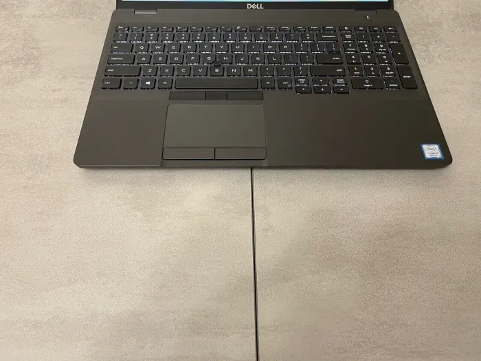 Ноутбук Б-клас Dell Latitude 5500 / 15.6" (1920x1080) IPS / Intel Core i5-8265U (4 (8) ядра по 1.6 - 3.9 GHz) / 16 GB DDR4 / 256 GB SSD M.2 / Intel UHD Graphics / WebCam б/в - зображення 4