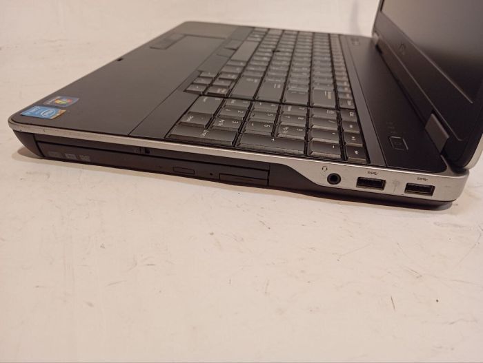 Ноутбук Б-клас Dell Latitude E6540 / 15.6" (1366x768) TN / Intel Core i5-4300M (2 (4) ядра по 2.6 - 3.3 GHz) / 8 GB DDR3 / 240 GB SSD / Intel HD Graphics 4600 / WebCam / DVD-RW б/в - зображення 7