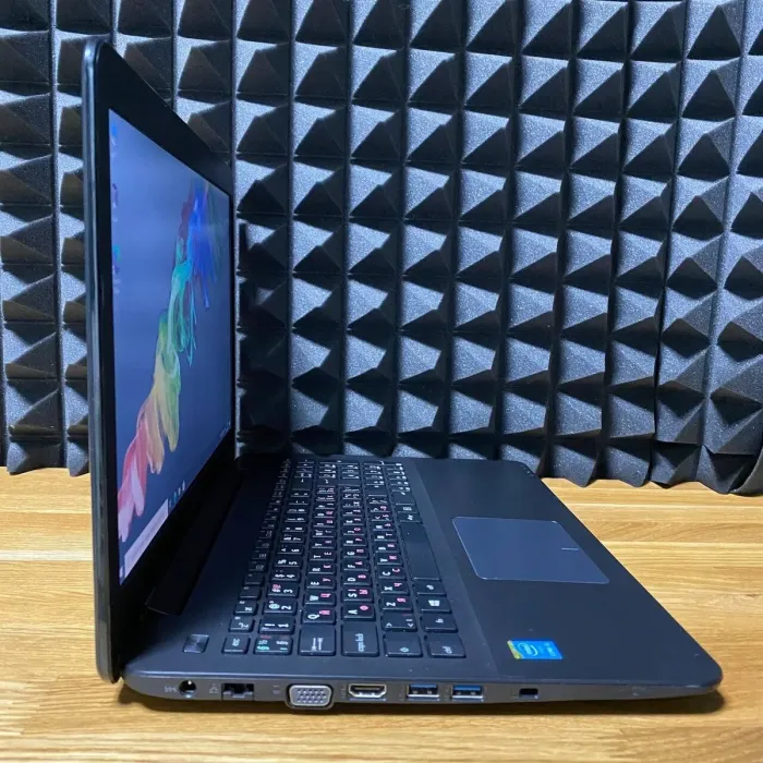 Ноутбук Б-клас Asus X554L / 15.6" (1366x768) TN / Intel Core i3-4005U (2 (4) ядра по 1.7 GHz) / 12 GB DDR3 / 120 GB SSD / Intel HD Graphics / WebCam / DVD-ROM б/в - зображення 5