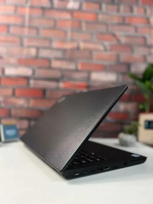 Ультрабук Lenovo ThinkPad L480 / 14" (1920x1080) IPS / Intel Core i5-8250U (4 (8) ядра по 1.6 - 3.4 GHz) / 8 GB DDR4 / 256 GB SSD / Intel UHD Graphics 620 / WebCam б/в - зображення 8