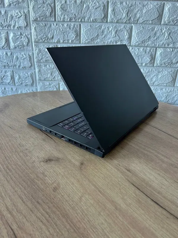 Ігровий ноутбук Б-клас MSI GS66 Stealth 11UE / 15.6" (1920x1080) IPS / Intel Core i7-11800H (8 (16) ядер по 2.3 - 4.6 GHz) / 16 GB DDR4 / 1000 GB SSD / nVidia GeForce RTX 3060, 6 GB GDDR6, 192-bit / WebCam б/в - зображення 6