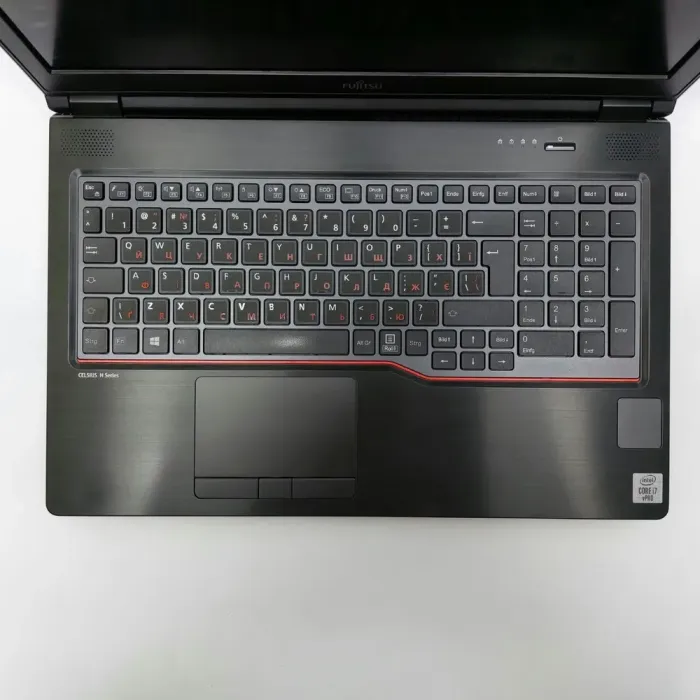 Мобільна робоча станція Fujitsu Celsius H7510 / 15.6" (1920x1080) IPS / Intel Core i7-10850H (6 (12) ядер по 2.7 - 5.1 GHz) / 32 GB DDR4 / 512 GB SSD / Quadro T1000, 4 GB GDDR6, 128-bit / WebCam / HDMI б/в - зображення 3