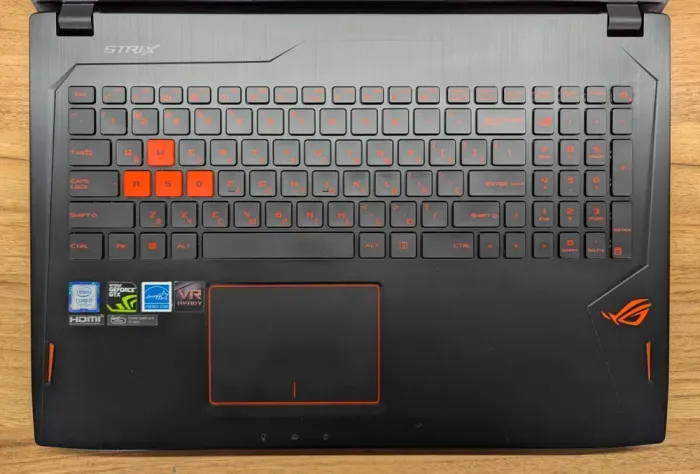 Ігровий ноутбук Asus Strix GL502V / 15.6" (1920x1080) IPS / Intel Core i7-7700HQ (4 (8) ядра по 2.8 - 3.8 GHz) / 16 GB DDR4 / 256 GB SSD + 1000 GB HDD / nVidia GeForce GTX 1070, 8 GB GDDR5, 256-bit / WebCam / Windows 10 б/в - зображення 3