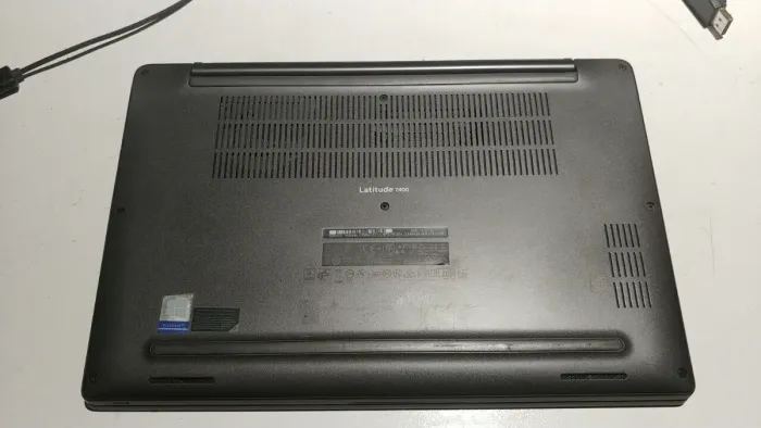 Ультрабук Б-клас Dell Latitude 7400 / 14" (1366x768) TN / Intel Core i5-8265U (4 (8) ядра по 1.6 - 3.9 GHz) / 8 GB DDR4 / 256 GB SSD M.2 / Intel UHD Graphics 620 / WebCam / USB 3.1 / HDMI / NEW АКБ / Windows 10 б/в - зображення 8