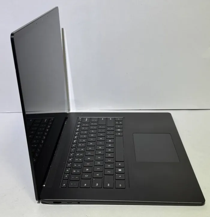 Ультрабук Microsoft Surface Laptop 4 2021 / 13.5" (2496x1664) IPS Touch / Intel Core i7-1185G7 (4 (8) ядра по 3.0 - 4.8 GHz) / 16 GB DDR4 / 512 GB SSD / Intel Iris Xe Graphics / WebCam б/в - зображення 6