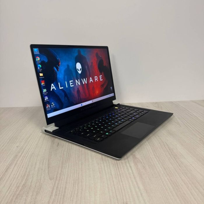 Ігровий ноутбук Б-класу Dell Alienware X15 R1 White / 15.6" (1920x1080) IPS / Intel Core i7-11800H (8 (16) ядер по 2.3 - 4.6 GHz) / 16 GB DDR4 / 512 GB SSD NVMe / nVidia GeForce RTX 3070, 8 GB GDDR6, 256-bit / WebCam б/в - зображення 4