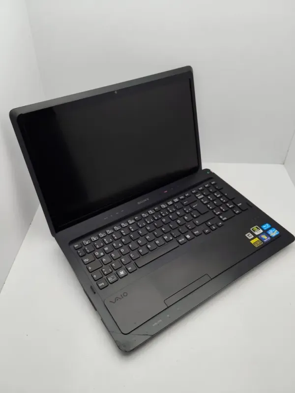 Ноутбук Sony VPCF22 / 16.4" (1920x1080) TN / Intel Core i5-2410M (2 (4) ядра по 2.3 - 2.9 GHz) / 6 GB DDR3 / 500 GB HDD / nVidia GeForce GT 540M, 1 GB DDR3, 64-bit / WebCam б/в - зображення 3