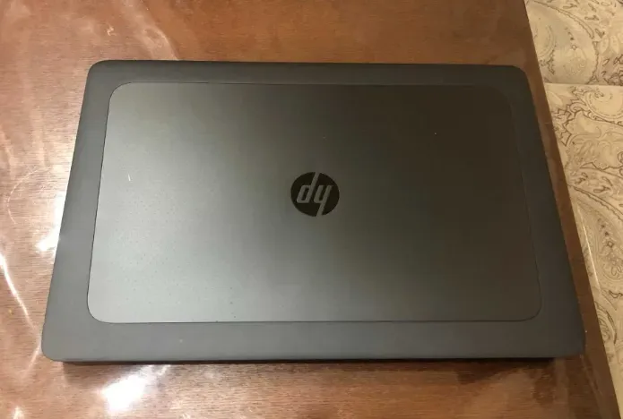 Робоча станція Б-клас HP ZBook 17 G3 / 17.3" (1920x1080) TN / Intel Core i7-6700HQ (4 (8) ядра по 2.6 - 3.5 GHz) / 16 GB DDR4 / 256 GB SSD / nVidia Quadro M1000M, 2 GB GDDR5, 128-bit / WebCam б/в - зображення 3