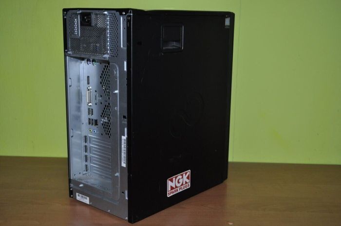 Комп'ютер Fujitsu Esprimo P558 E85 Tower / Intel Core i3-8100 (4 ядра по 3,6 ГГц) / 12 ГБ DDR4 / 4000 ГБ HDD / Intel UHD Graphics 630 / Windows 11 Pro б/в - изображение 8