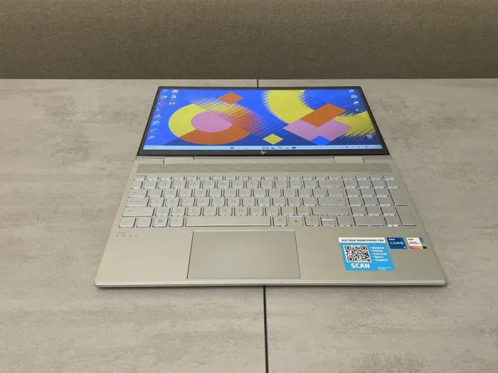 Ноутбук-трансформер HP Envy x360 15m-ed1013dx / 15.6" (1920x1080) IPS Touch / Intel Core i5-1135G7 (4 (8) ядра по 2.4 - 4.2 GHz) / 16 GB DDR4 / 256 GB SSD M.2 / Intel Iris X Graphics / WebCam б/в - зображення 3