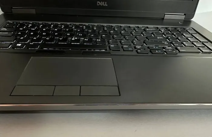 Мобільна робоча станція Dell Precision 7740 / 17.3" (1920x1080) IPS / Intel Core i7-9850H (6 (12) ядер по 2.6 - 4.6 GHz) / 32 GB DDR4 / 256 GB SSD + 256 GB SSD / nVidia Quadro RTX 3000, 6 GB GDDR6, 192-bit / WebCam / Win 11 Pro б/в - зображення 6