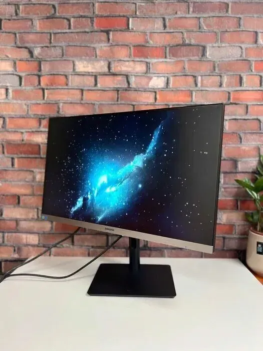 Монітор Samsung S24R652FDU / 24" (1920x1080) IPS / HDMI, DisplayPort, VGA, USB 3.0, Audio / VESA 100x100 б/в - зображення 2