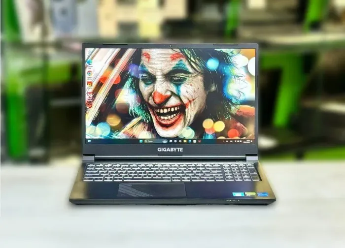 Ігровий ноутбук Gigabyte G5 MF / 15.6" (1920x1080) IPS / Intel Core i5-12500H (12 (16) ядер по 3.3 - 4.5 GHz) / 16 GB DDR4 / 512 GB SSD M.2 / nVidia GeForce RTX 4050, 6 GB GDDR6, 96-bit / WebCam / Win 11 Home б/в - зображення 2