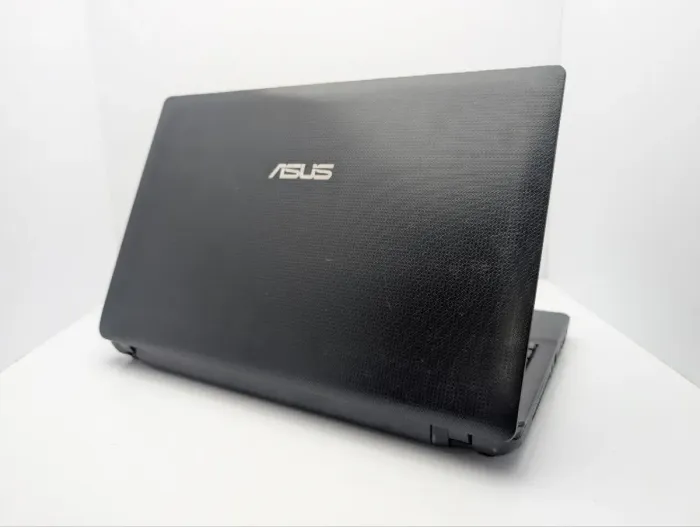 Ноутбук Asus X54C / 15.6" (1366x768) TN / Intel Pentium B960 (2 ядра по 2.2 GHz) / 8 GB DDR3 / 500 GB HDD / Intel HD Graphics / WebCam / DVD-ROM б/в - зображення 8