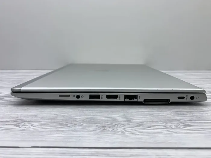 Ультрабук Б-клас HP EliteBook 745 G6 / 14" (1920x1080) IPS / AMD Ryzen 3 Pro 3300U (4 ядра по 2.1 - 3.5 GHz) / 8 GB DDR4 / 240 GB SSD / AMD Radeon RX Vega 6 Graphics / WebCam б/в - зображення 5