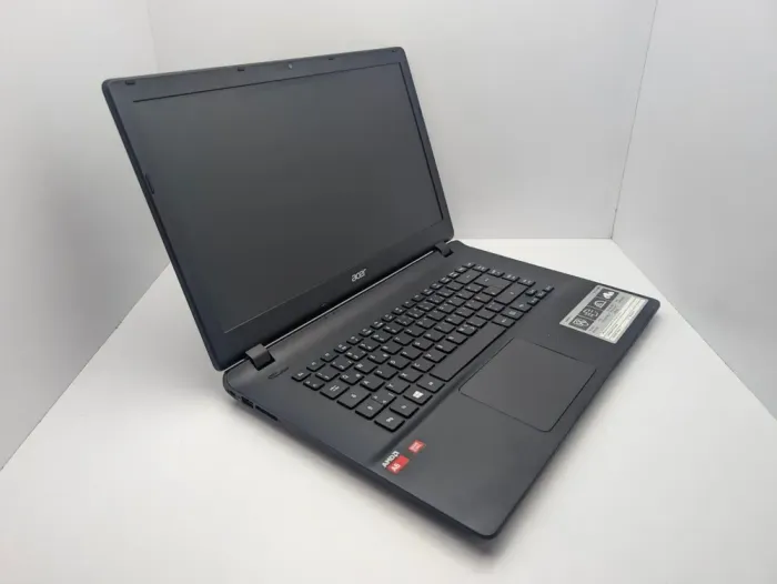 Ноутбук Acer Aspire ES1-521 / 15.6" (1366x768) TN / AMD A6-6310 (4 ядра по 1.8 - 2.4 GHz) / 6 GB DDR3 / 1000 GB HDD / AMD Radeon R4 Graphics / WebCam б/в - зображення 3