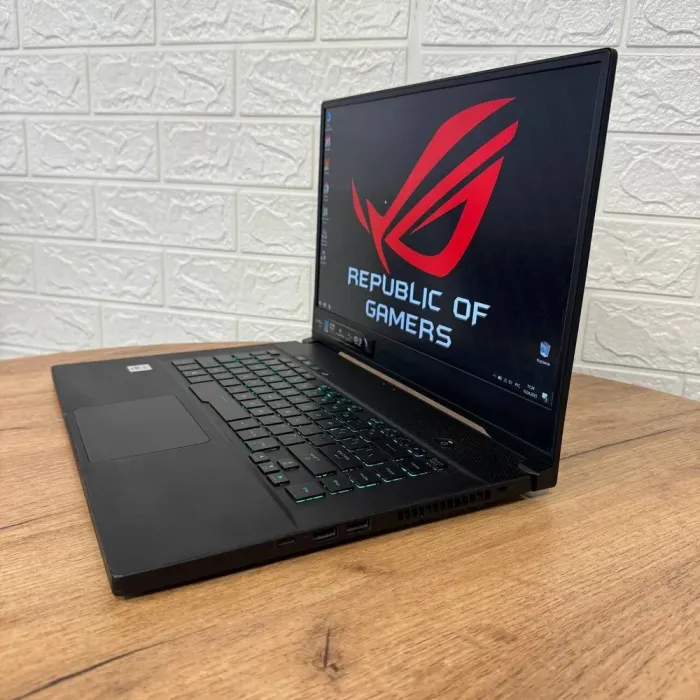 Ігровий ноутбук Б-клас Asus ROG Zephyrus GU502LV / 15.6" (3840x2160) IPS / Intel Core i7-10750H (6 (12) ядер по 2.6 - 5.0 GHz) / 16 GB DDR4 / 512 GB SSD / nVidia GeForce RTX 2060, 6 GB GDDR6, 192-bit б/в - зображення 5