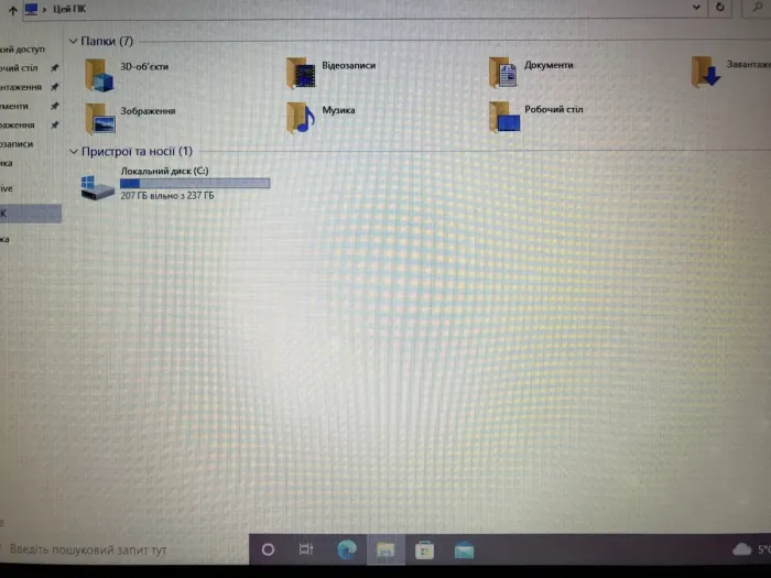 Ноутбук Б-клас Dell Latitude E5570 / 15.6" TN / Core i5-6200U (2(4) ядра по 2.3-2.8GHz) / 8GB DDR4 / 256GB SSD / HD Graphics 520 / WebCam / HDMI / Win 10 б/в - зображення 11