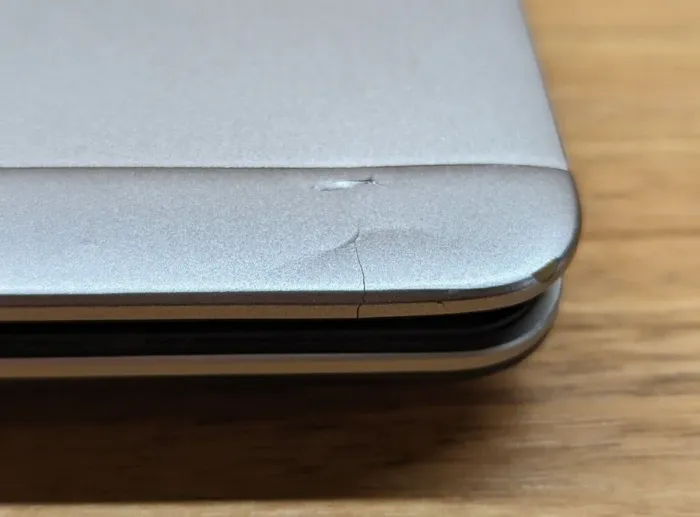 Ультрабук Б-клас Dell Latitude E7240 / 12.5" (1366x768) TN / Intel Core i5-4210U (2 (4) ядра по 1.7 - 2.7 GHz) / 6 GB DDR3 / 128 GB SSD / Intel HD Graphics 4400 / WebCam / Windows 10 б/в - зображення 3