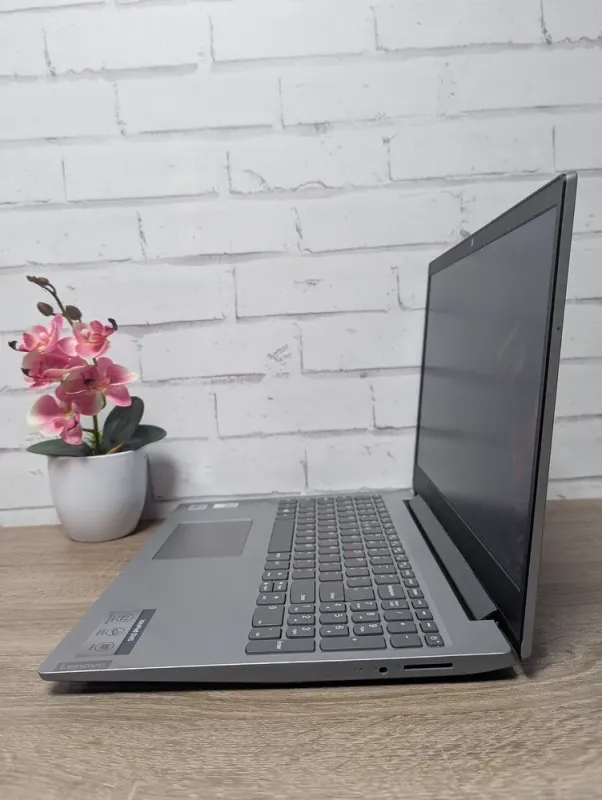 Ноутбук Б-клас Lenovo IdeaPad S145 / 15.6" (1366x768) TN / Intel Core i3-1005G1 (2 (4) ядра по 1.2 - 3.4 GHz) / 20 GB DDR4 / 128 GB SSD + 1000 GB HDD / Intel UHD Graphics / WebCam б/в - зображення 6