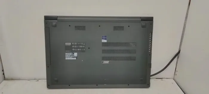 Ноутбук Lenovo V110-15ISK / 15.6" (1366x768) TN / Intel Core i3-6100U (2 (4) ядра по 2.3 GHz) / 4 GB DDR4 / 240 GB SSD / Intel HD Graphics 520 / WebCam б/в - зображення 7