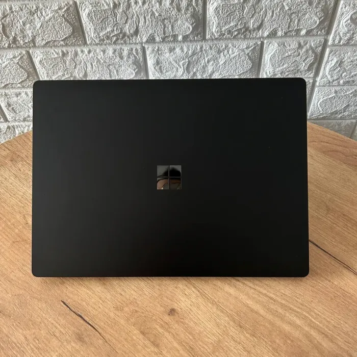 Ультрабук Microsoft Surface Laptop 5 / 15" ( 2496x1664) IPS Touch / Intel Core i7-1255U (10 (12) ядер по 3.5 - 4.7 GHz) / 16 GB DDR4 / 512 GB SSD NVMe / Intel Iris Xe Graphics / WebCam б/в - зображення 3