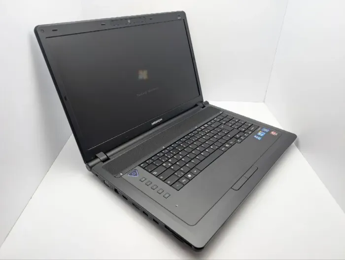 Ноутбук Medion Akoya P8416 / 18.4" (1600x900) TN / Intel Core i3-350M (2 (4) ядра по 2.26 GHz) / 6 GB DDR3 / 500 GB HDD / AMD Radeon HD 4650, 1 GB GDDR3, 128-bit / WebCam / DVD-ROM б/в - зображення 6