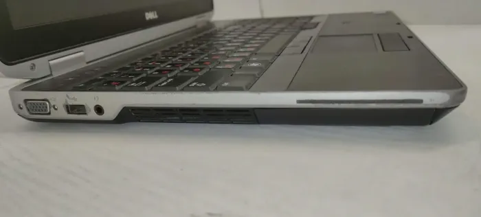 Ноутбук Б-клас Dell Latitude E6530 / 15.6" (1366x768) TN / Intel Core i5-3210M (2 (4) ядра по 2.5 - 3.1 GHz) / 4 GB DDR3 / 120 GB SSD / Intel HD Graphics 4000 / WebCam б/в - зображення 5