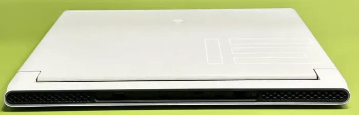 Ігровий ноутбук Dell Alienware x15 R1 / 15.6" (1920x1080) IPS / Intel Core i7-11800H (8 (16) ядер 2.3 - 4.6 GHz) / 16 GB DDR4 / 1000 GB SSD / nVidia GeForce RTX 3070, 8 GB GDDR6, 256-bit / WebCam б/в - зображення 6