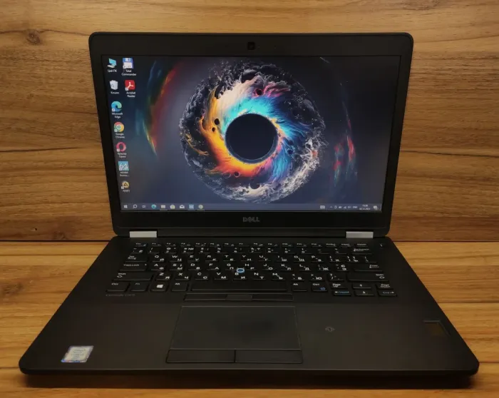 Ультрабук Dell Latitude E7470 / 14" (1366x768) TN / Intel Core i7-6600U (2 (4) ядра по 2.6 - 3.4 GHz) / 8 GB DDR4 / 256 GB SSD / Intel HD Graphics 520 / WebCam / Fingerprint / Windows 10 б/в - зображення 2