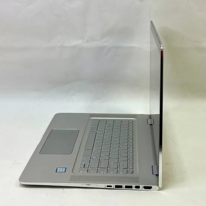 Ультрабук-трансформер HP Spectre x360 15-ap012dx / 15.6" (3840x2160) IPS Touch / Intel Core i7-6500U (2 (4) ядра по 2.5 - 3.1 GHz) / 16 GB DDR4 / 256 GB SSD / Intel HD Graphics 520 / WebCam / Windows 10 Home б/в - зображення 7