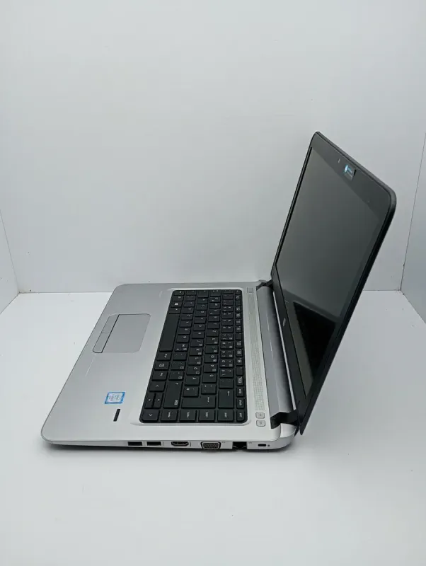 Ультрабук HP ProBook 440 G3 / 14" (1366x768) TN / Intel Core i3-6100U (2 (4) ядра по 2.3 GHz) / 4 GB DDR4 / 120 GB SSD / Intel HD Graphics 520 / WebCam / USB 3.0 / HDMI б/в - зображення 4