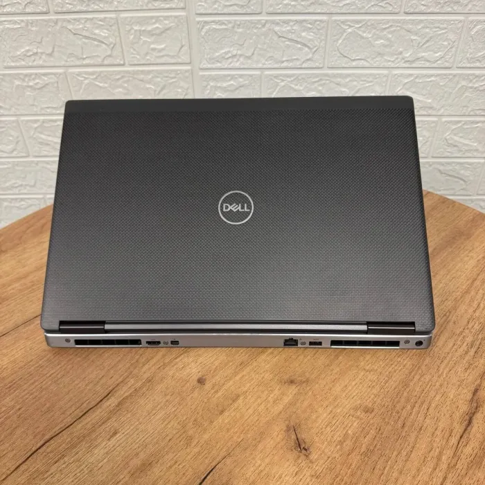 Мобільна робоча станція Б-клас Dell Precision 7740 / 17.3" (1920x1080) IPS / Intel Core i9-9980HK (8 (16) ядер по 2.4 - 5.0 GHz) / 16 GB DDR4 / 512 GB SSD NVMe / AMD Radeon Pro WX 3200, 4 GB GDDR5, 128-bit / WebCam б/в - зображення 3