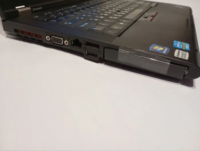 Ноутбук Б-клас Lenovo ThinkPad T420 / 14" (1366x768) TN / Intel Core i5-2410M (2 (4) ядра по 2.3 - 2.9 GHz) / 8 GB DDR3 / 160 GB HDD / nVidia NVS 4200M, 1 GB DDR3, 64-bit / WebCam б/в - зображення 6