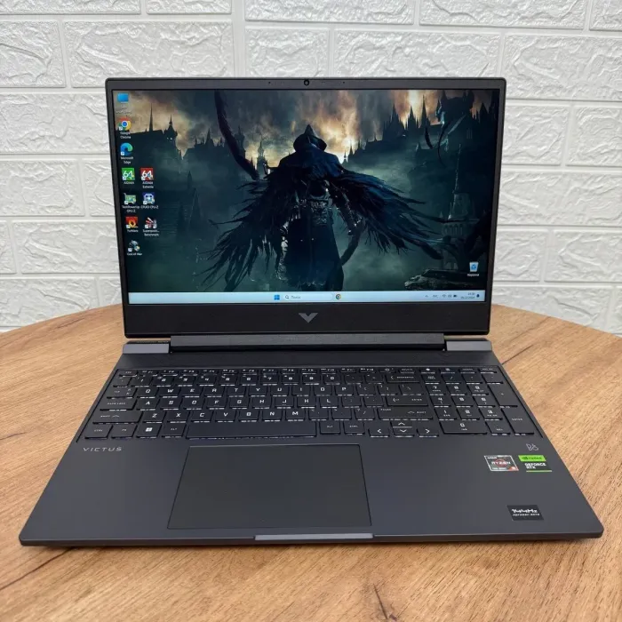 Ігровий ноутбук HP Victus 15-fb1013dx / 15.6" (1920x1080) IPS / AMD Ryzen 5 7535HS (6 (12) ядер по 3.3 - 4.55 GHz) / 16 GB DDR5 / 512 GB SSD / nVidia GeForce RTX 2050, 4 GB GDDR6, 64-bit / WebCam б/в - зображення 2
