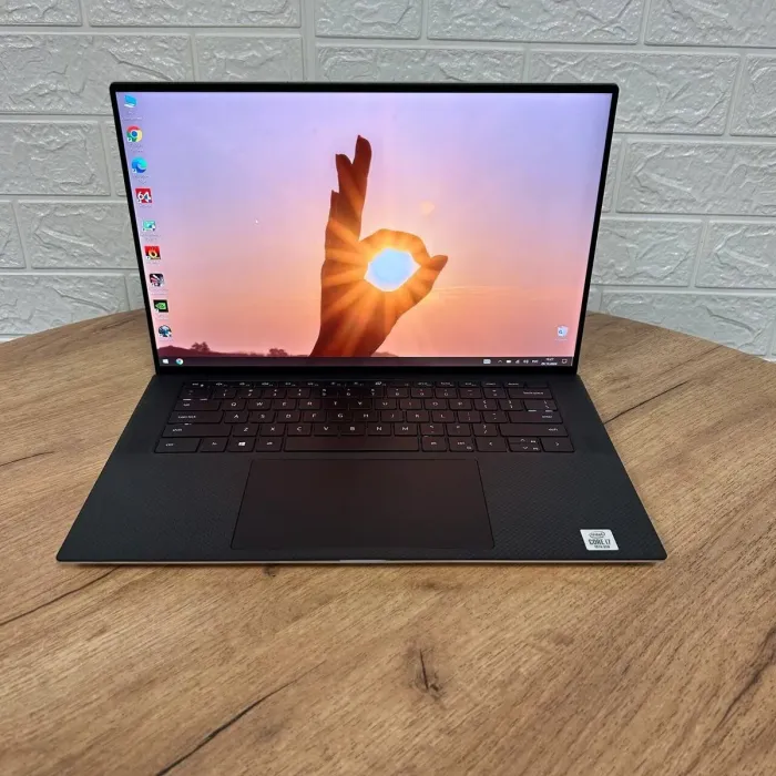 Ігровий ноутбук Dell XPS 15 9500 / 15.6" (3840x2400) IPS Touch / Intel Core i7-10875H (8 (16) ядер по 2.3 - 5.1 GHz) / 16 GB DDR4 / 512 GB SSD / nVidia GeForce GTX 1650 Ti, 4 GB GDDR6, 128-bit / WebCam б/в - зображення 2