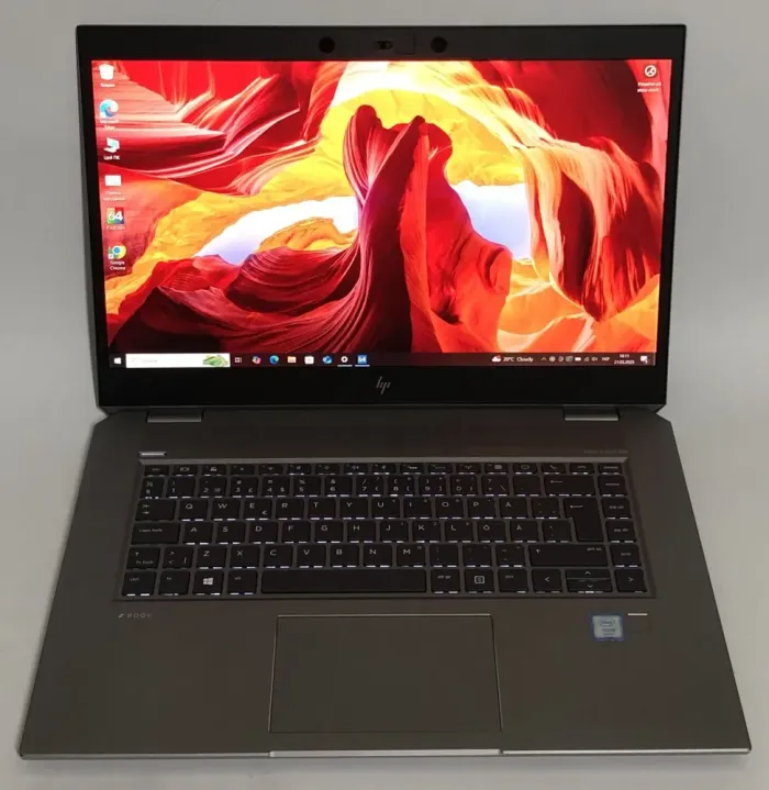 Мобільна робоча станція Б-клас HP ZBook Studio G5 / 15.6" (1920x1080) IPS / Intel Xeon E-2176M (6 (12) ядер по 2.7 - 4.4 GHz) / 32 GB DDR4 / 512 GB SSD NVMe / nVidia Quadro P1000, 4 GB DDR5, 128-bit / WebCam / Win 10 Pro б/в - зображення 2
