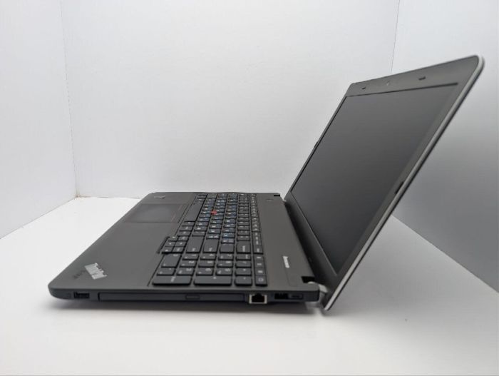 Ноутбук Lenovo ThinkPad E540 / 15.6" (1366x768) TN / Intel Core i3-4000M (2 (4) ядра по 2.4 GHz) / 8 GB DDR3 / 128 GB SSD / Intel HD Graphics 4600 / WebCam / DVD-ROM б/в - зображення 5