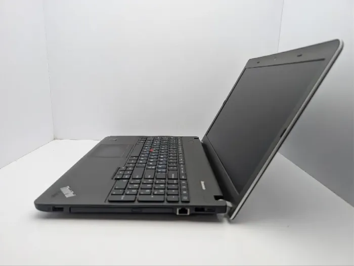 Ноутбук Lenovo ThinkPad E540 / 15.6" (1366x768) TN / Intel Core i3-4000M (2 (4) ядра по 2.4 GHz) / 8 GB DDR3 / 128 GB SSD / Intel HD Graphics 4600 / WebCam / DVD-ROM б/в - зображення 5