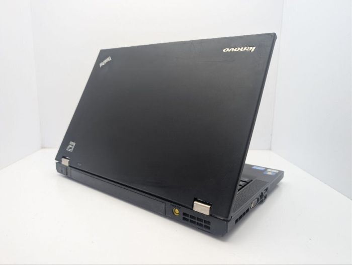 Ноутбук Lenovo ThinkPad T420 / 14" (1600x900) TN / Intel Core i5-2520M (2 (4) ядра по 2.5 - 3.2 GHz) / 8 GB DDR3 / 128 GB SSD / Intel HD Graphics 3000 / WebCam / DVD-ROM б/в - зображення 8
