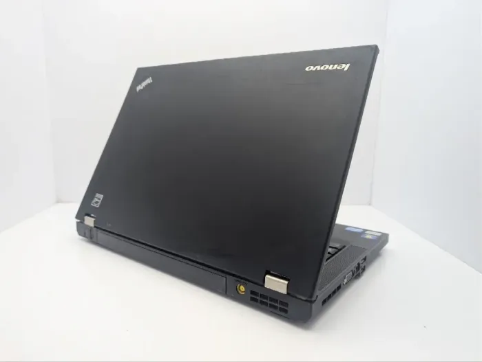 Ноутбук Lenovo ThinkPad T420 / 14" (1600x900) TN / Intel Core i5-2520M (2 (4) ядра по 2.5 - 3.2 GHz) / 8 GB DDR3 / 128 GB SSD / Intel HD Graphics 3000 / WebCam / DVD-ROM б/в - зображення 8